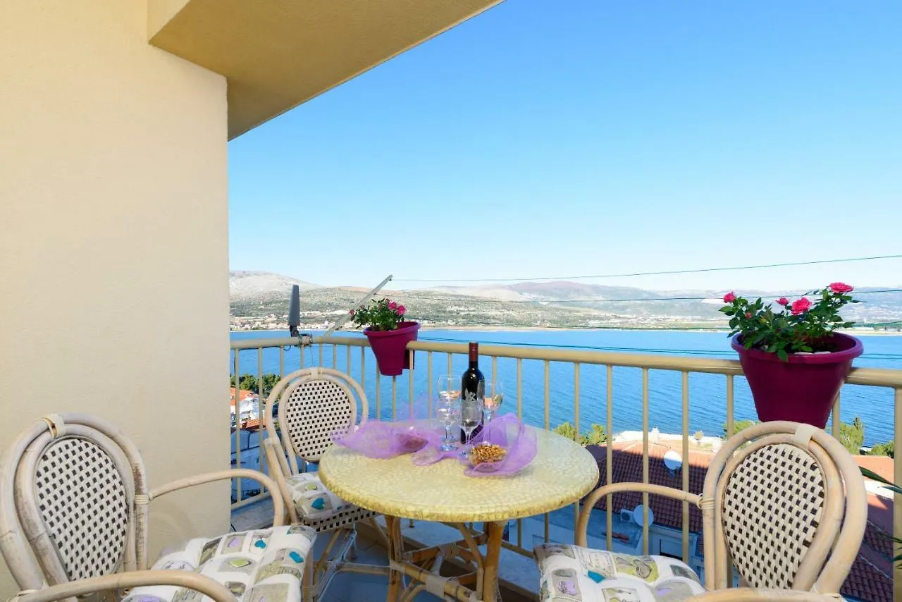 Dani Apartment Trogir