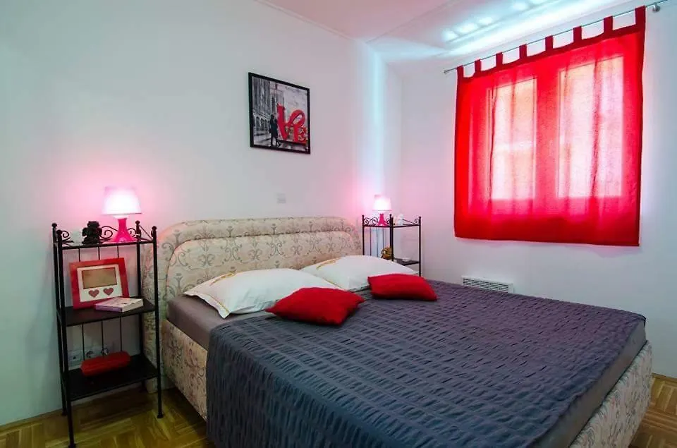 Dani Apartment Trogir 0*,